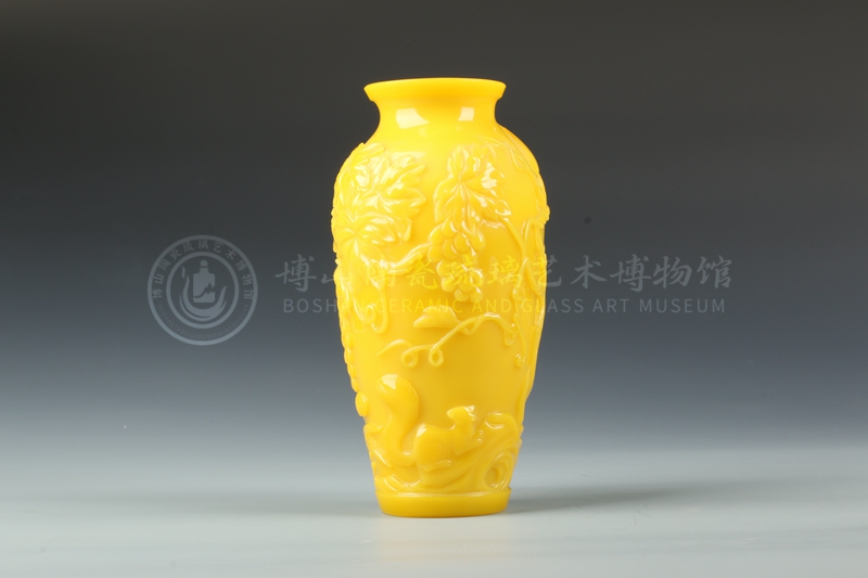 8寸 鸡油黄鼠蹈百穗萝卜瓶